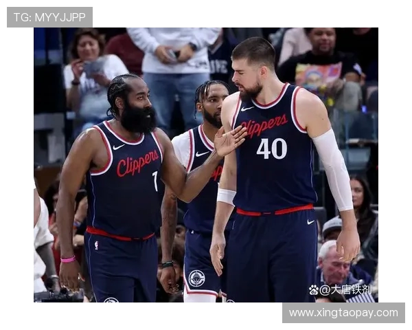 洛杉矶快船新赛季阵容深度解析探讨球队核心竞争力与未来走势