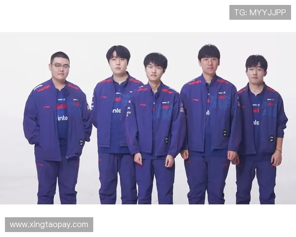 JDG战队荣登LPL巅峰荣耀 凭借默契配合与战略创新勇夺冠军 JDG战队荣登LPL巅峰荣耀 凭借默契配合与战略创新勇夺冠军