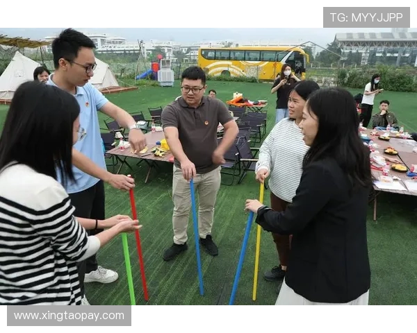 V5团队协作展现出色配合能力引领青年赛新风潮