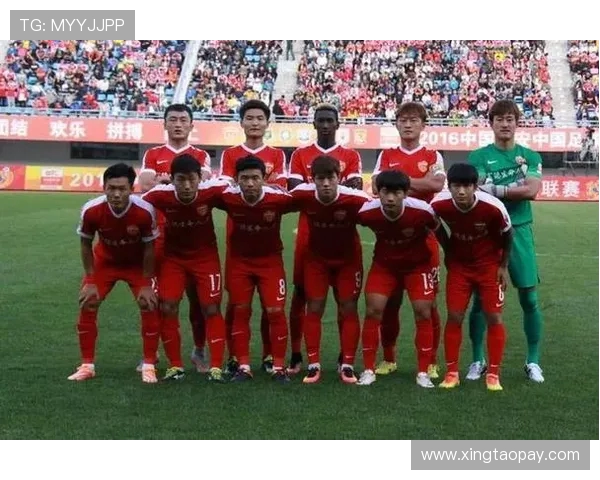 北京排球队以58分稳居杯赛积分榜首位展现强劲实力