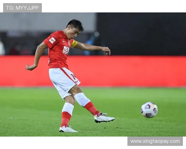 深圳足球队逆袭之路的传奇故事与奋斗精神全景纪实 深圳足球队逆袭之路的传奇故事与奋斗精神全景纪实