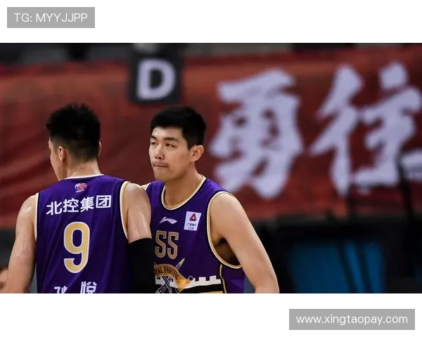 赛后分析：深圳篮球队与成都篮球队的默契配合与战术执行探讨