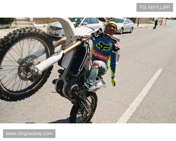 2014至2015赛季湖人队的辉煌与挑战全景回顾