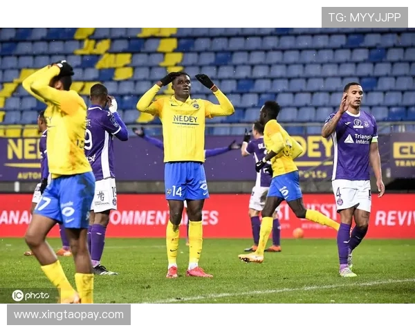 尼奥尔与南希的精彩对决分析及赛季前瞻展望